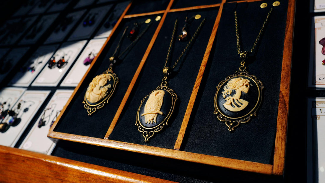 Charm Necklaces: The Perfect Foundation for Your Personalized Jewelry Collection