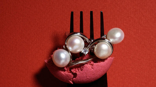 What Makes Pearls Integrated into Mixed Metals the Ultimate Trend?