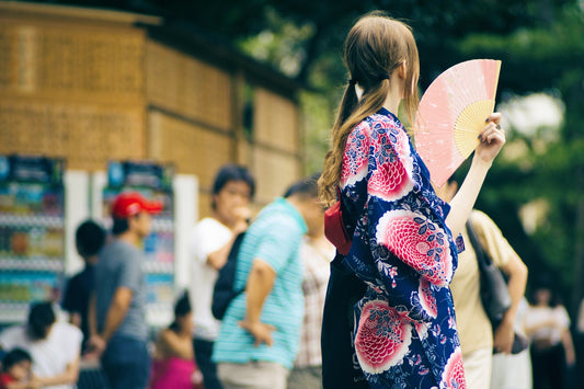 Wear Japanese fans with your jewelry