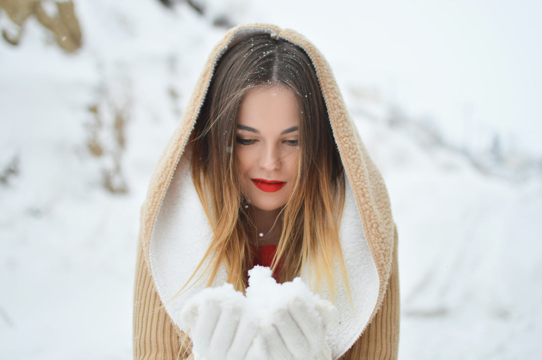 Tips to Consider for Your Winter Jewelry and Christmas Outfit