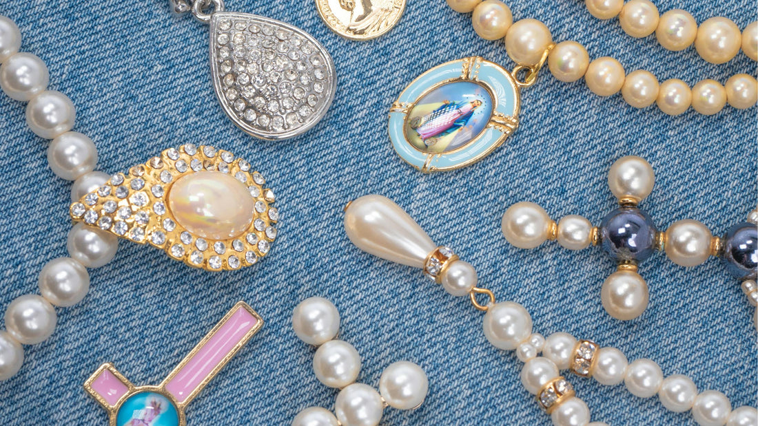 What Makes Bold Pearls with a Twist Perfect for Holiday Gifts?