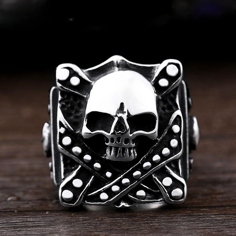 Men's Retro Skull Ring in Titanium Steel - Edgy Stainless Steel Jewelry for Unique Style