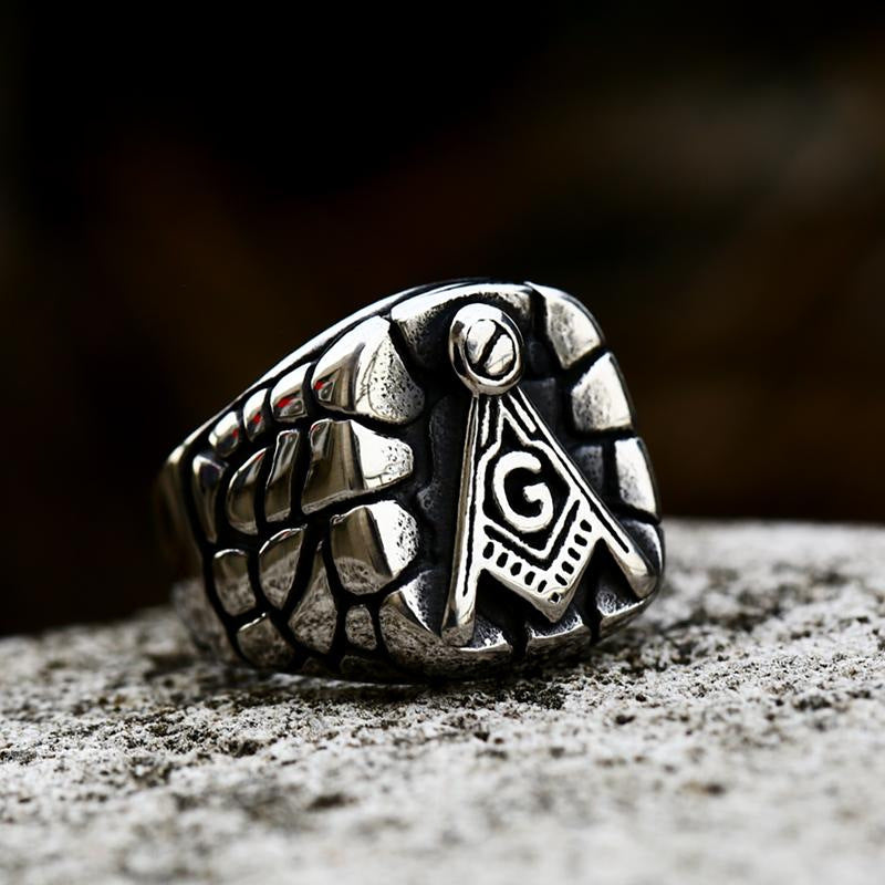 Heritage-Inspired Men's Titanium Steel Freemason Ring - Wholesale European and American Design