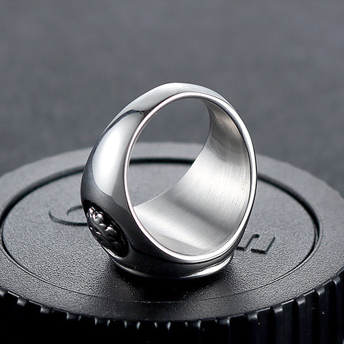 Trendy Titanium Steel Devil's Eye Ring for Men - European and American Fashion Statement