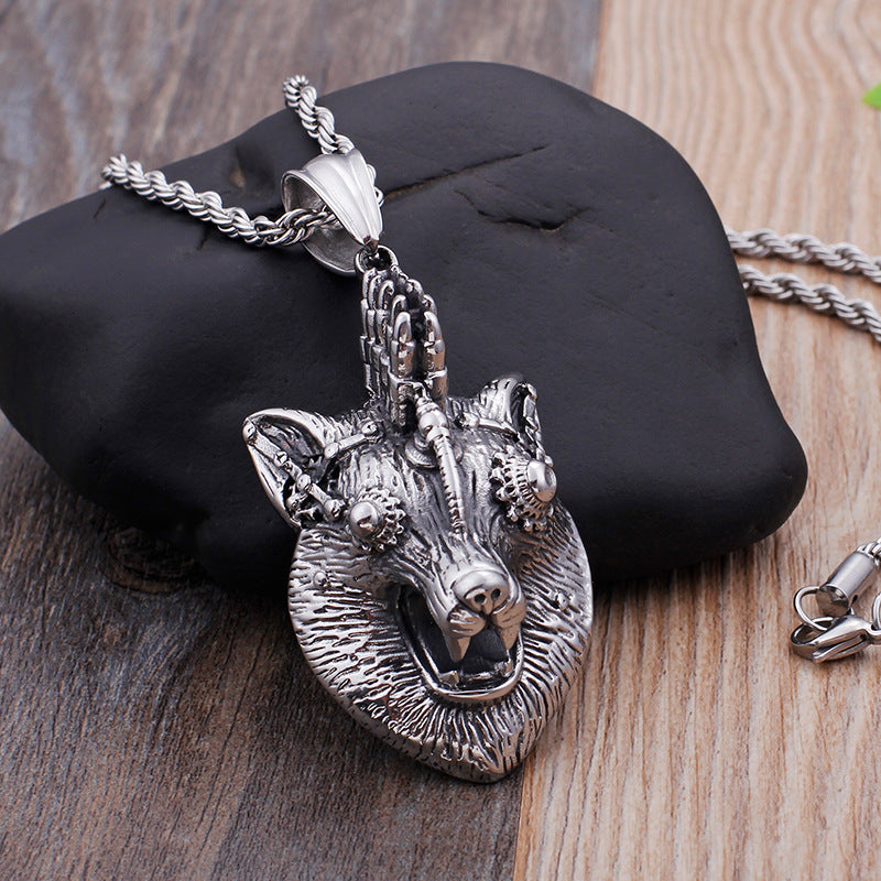 Wolf King Metal Pendant - Stylish Retro Animal Jewelry for Men