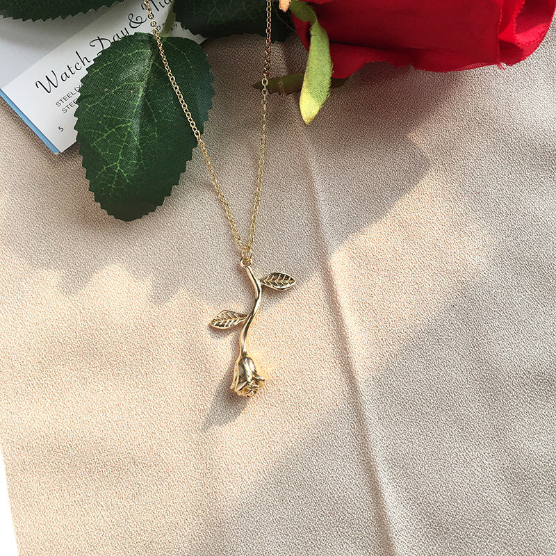 European Charm Alloy Rose Necklace - Elegant Valentine's Day Jewelry