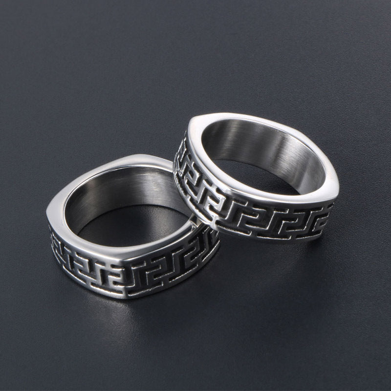 Titanium Steel Retro Men's Ring with Great Wall Pattern - Trendy Personalized Domineering Design for Index Finger