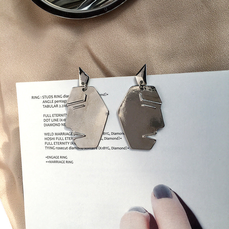 Exaggerated Abstract Portrait Alloy Earrings with a Touch of Creativity