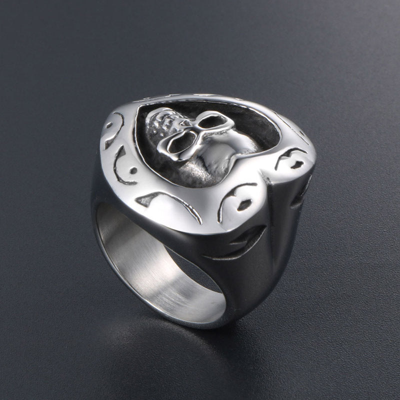 Vintage-Inspired Titanium Steel Heart Skull Ring for Men - Halloween Retro Jewelry