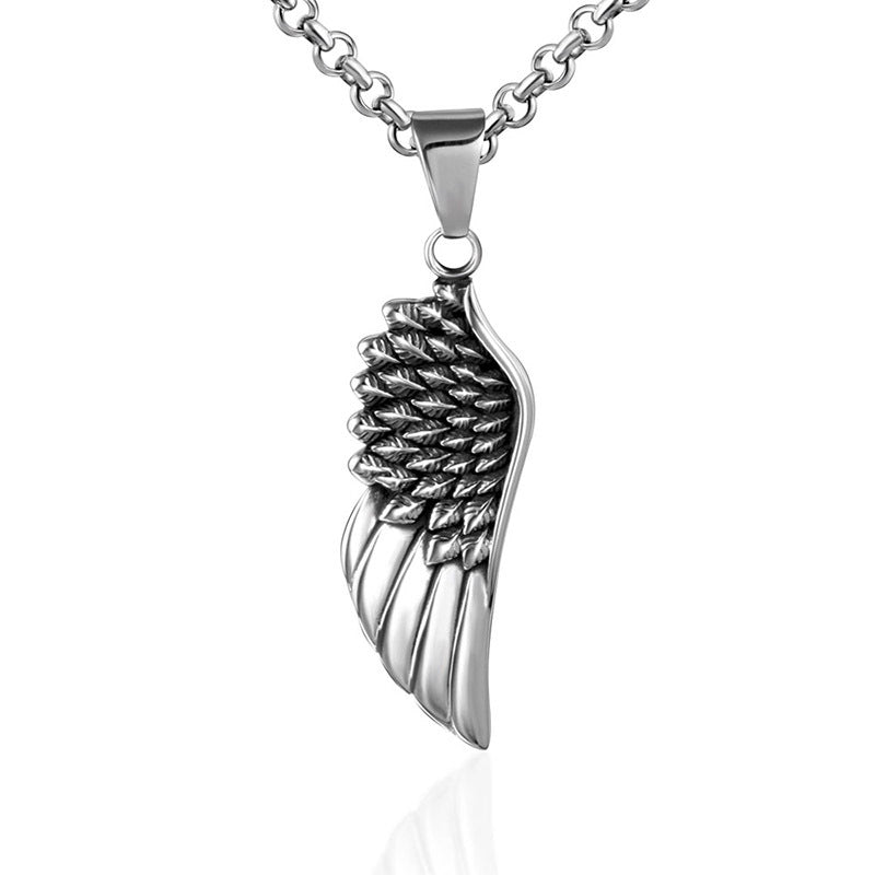 Trendy Titanium Steel Wing Pendant Necklace for Fashionable Girls, Hip-Hop Feather Style