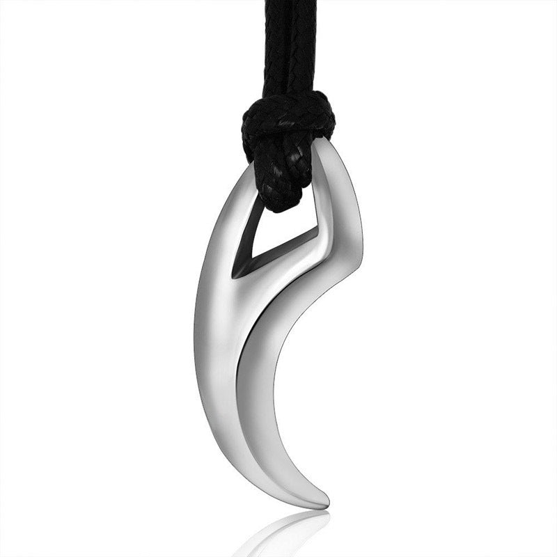 Korean-Inspired Titanium Steel Crescent Moon and Wolf Tooth Pendant Necklace for Men – Stylish Couple Accessory