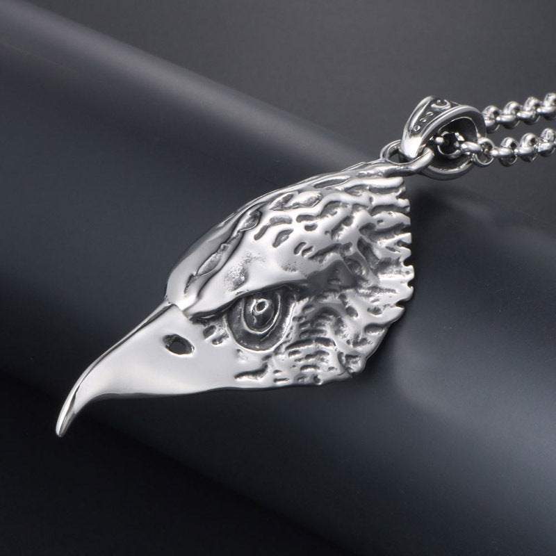 Personalized Titanium Steel Retro Eagle Beak Pendant Necklace for Men - Domineering Eagle Design