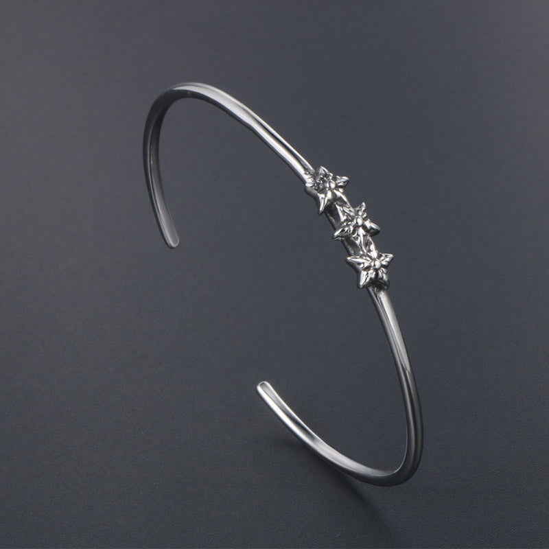 Vintage-Inspired C-Shaped Titanium Steel Pentagram Bracelet - Stylish Accessory for Trendy Girls