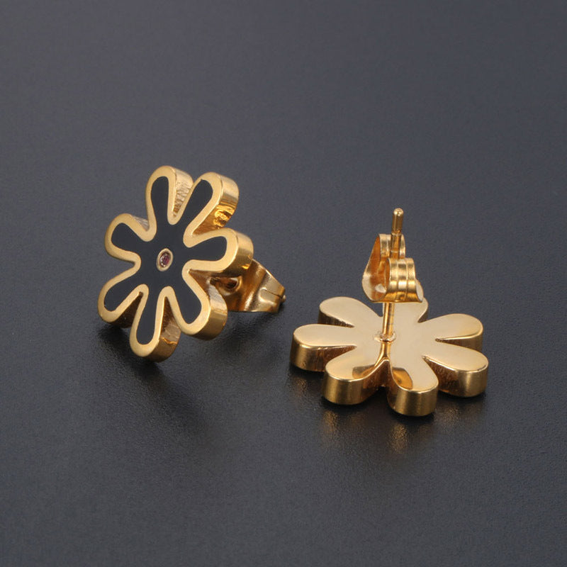 Charming Gold-Plated Daisy Stud Earrings - Japanese and Korean Titanium Steel Floral Design for Elegant Girls