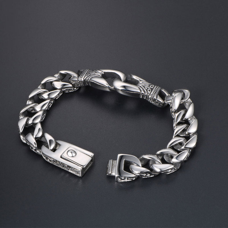 Punk Retro Interlocking Double-Ring Titanium Steel Bracelet for Men - Bold Fashion Statement