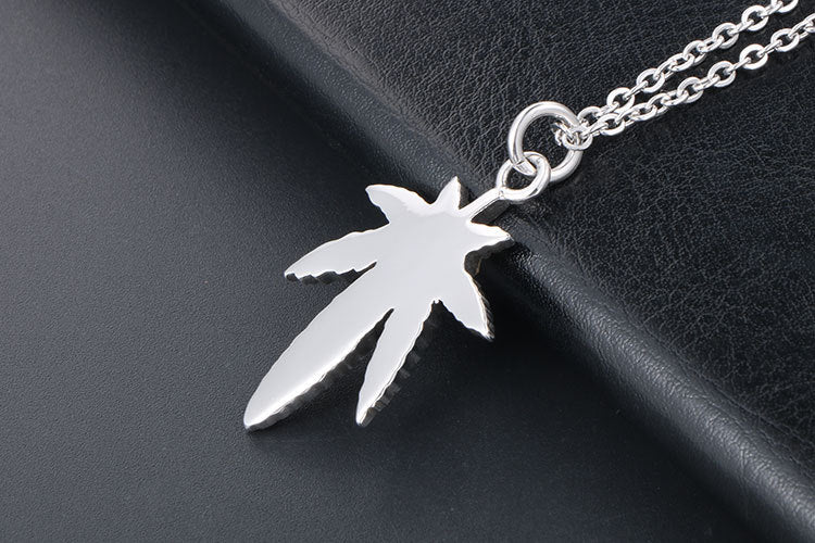 Retro Leaf Pendant Necklace for Men and Women - Hip Hop Stainless Steel Fashion Accessory for Students and Hipsters