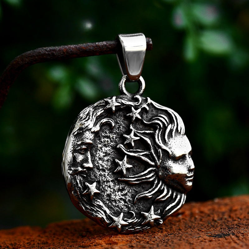 Wholesale Greek Mythology-Inspired Stainless Steel Face Pendant Jewelry for Men - Retro Titanium Steel Design