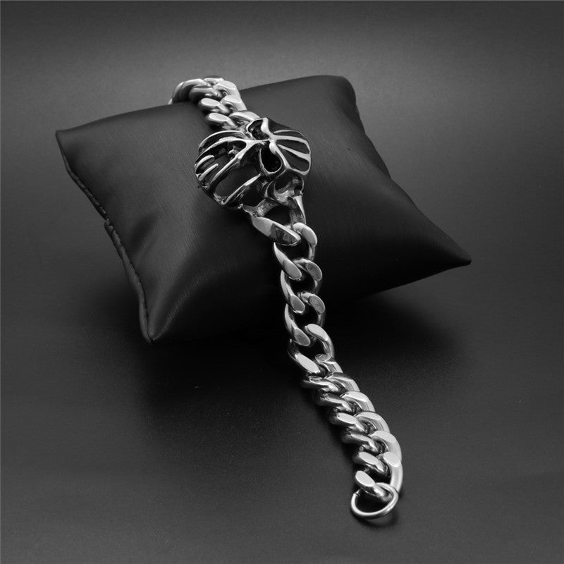 Men's Bold Titanium Steel Skull Bracelet - Exquisite Thick Stainless Steel Design