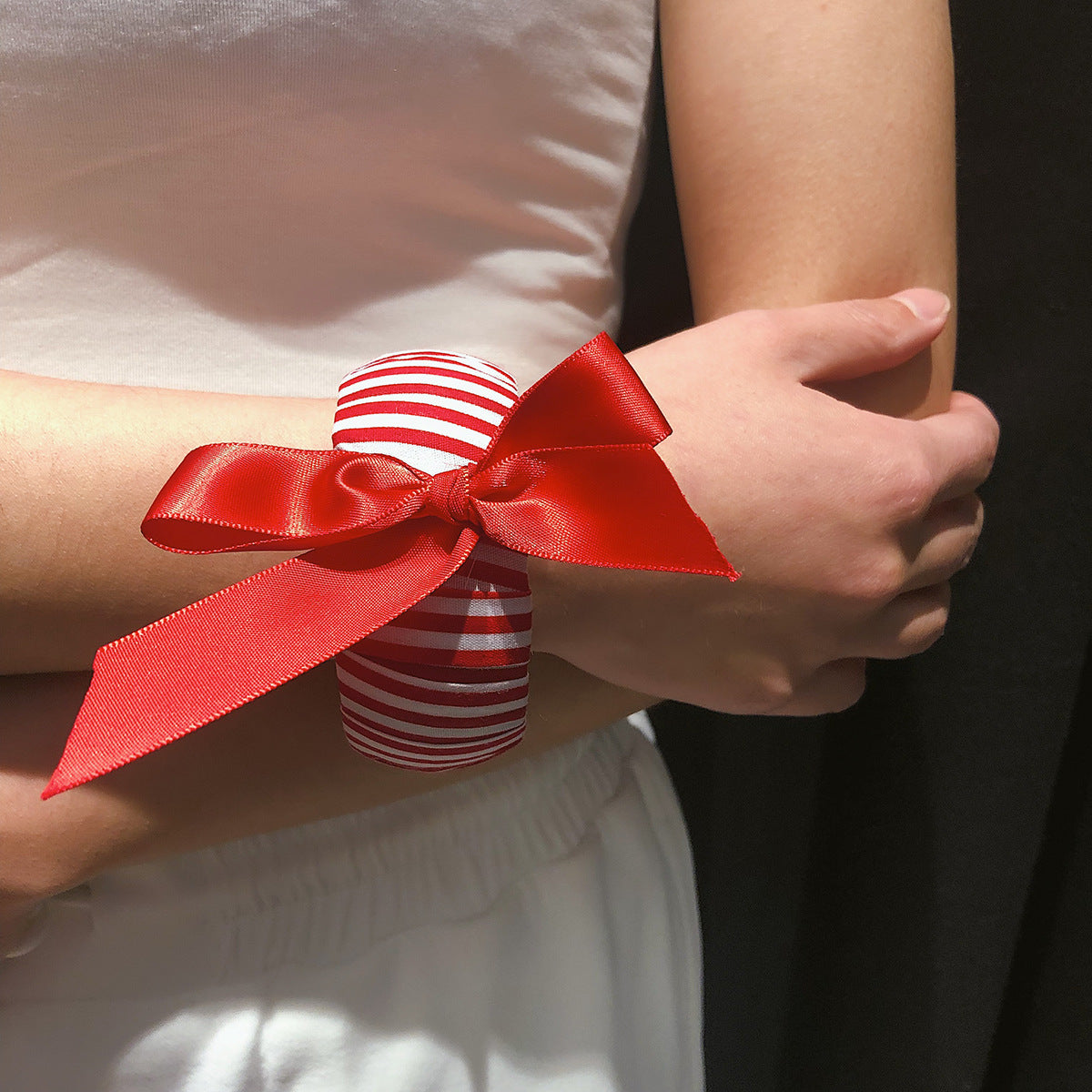 Bold and Striking Bow Pattern Punk Bracelet with Fabric Details and Geometric Elements for Women