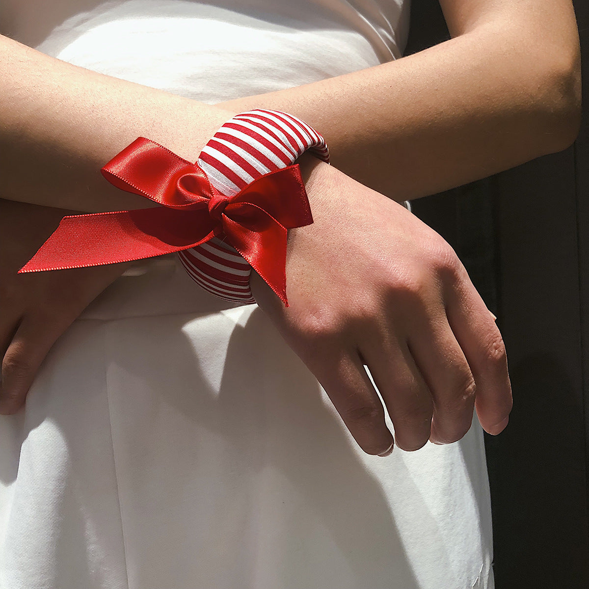 Bold and Striking Bow Pattern Punk Bracelet with Fabric Details and Geometric Elements for Women