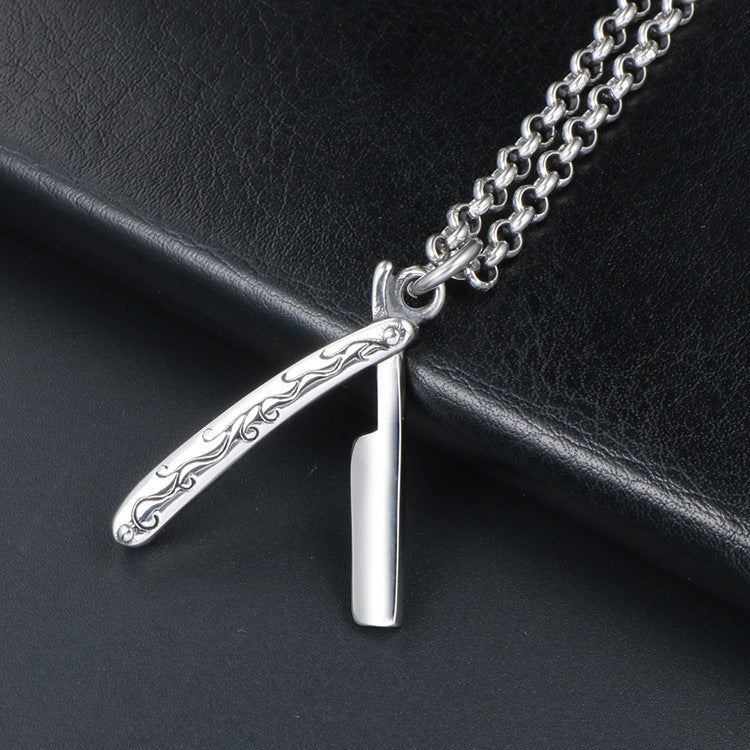 Men's Titanium Steel Barber Razor Pendant Necklace - Stylish Grooming Accessory