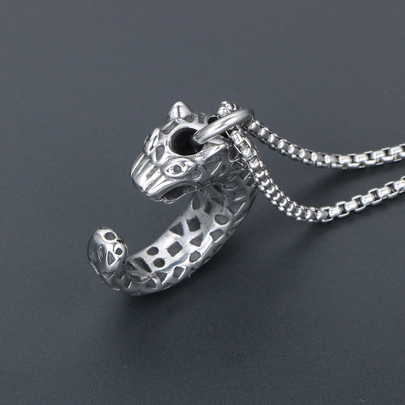 Titanium Steel Retro Leopard Print Necklace for Men – Punk Style Cheetah Pendant Accessory