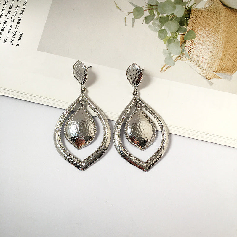 Exaggerated Retro Design Alloy Earrings - Vienna Verve Collection