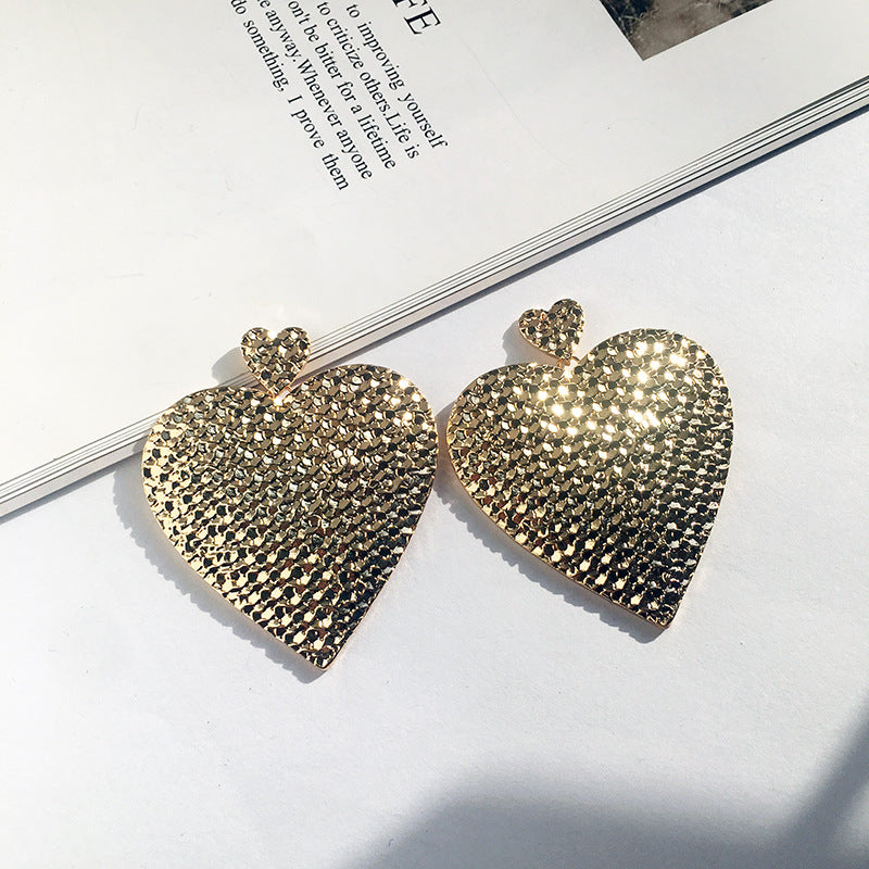 Flashing Pattern Big Peach Heart Earrings - Vienna Verve Series