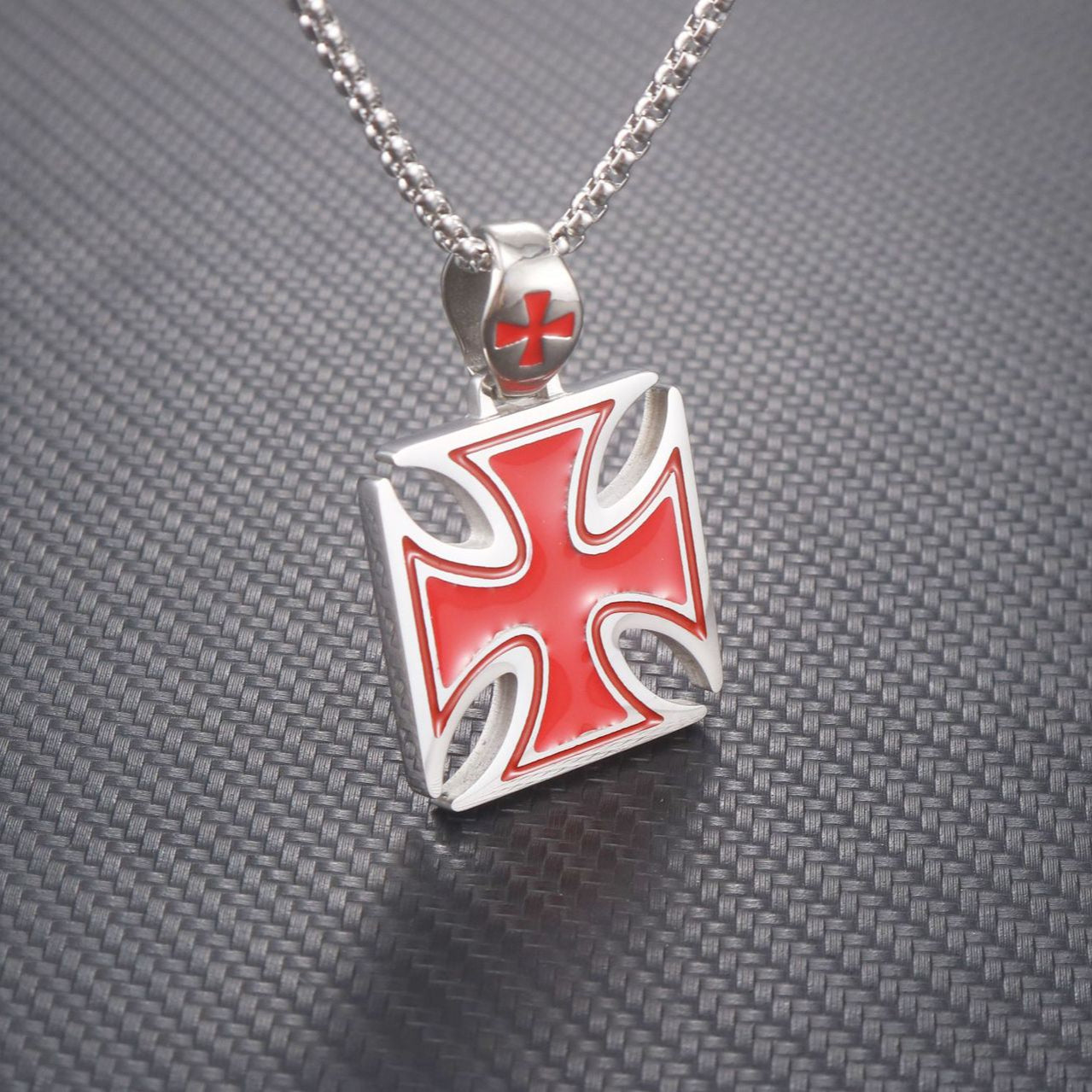 Trendy Men's Pendant in Epoxy Titanium Steel with Animation-Inspired Design and Military Floral Accents