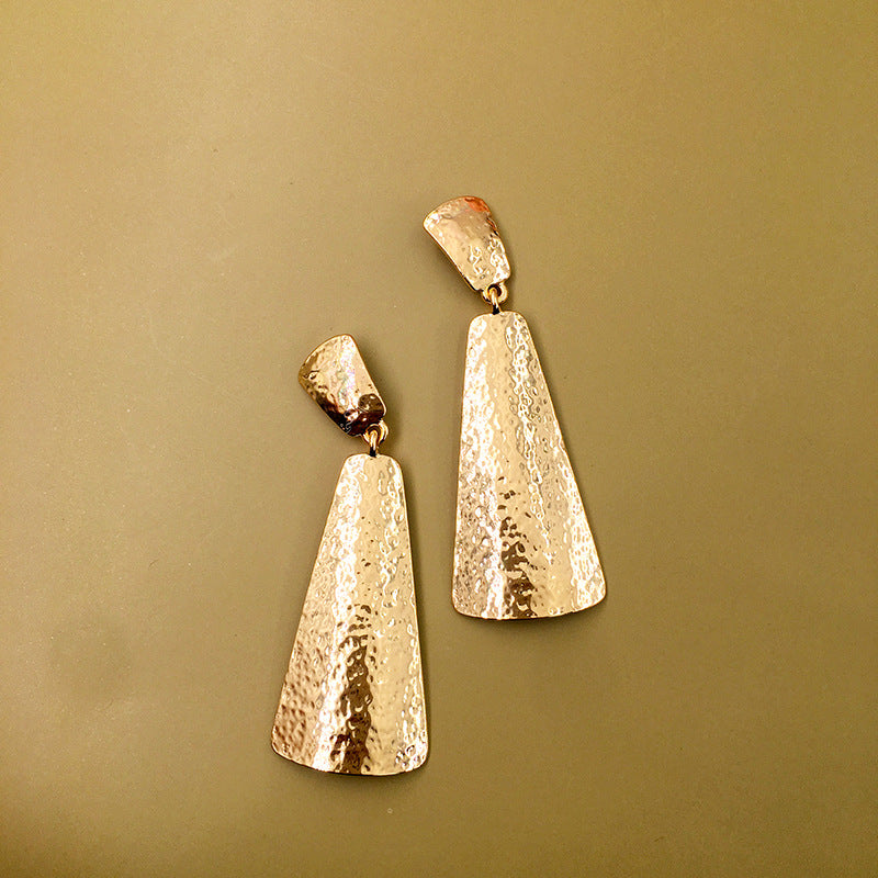 Wholesale Simple Design Geometric Earrings with Unique Hammered Pattern