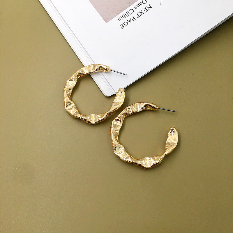 Golden Fusion Geometric C-Shaped Earrings with Chic European Influence and Asian Flair