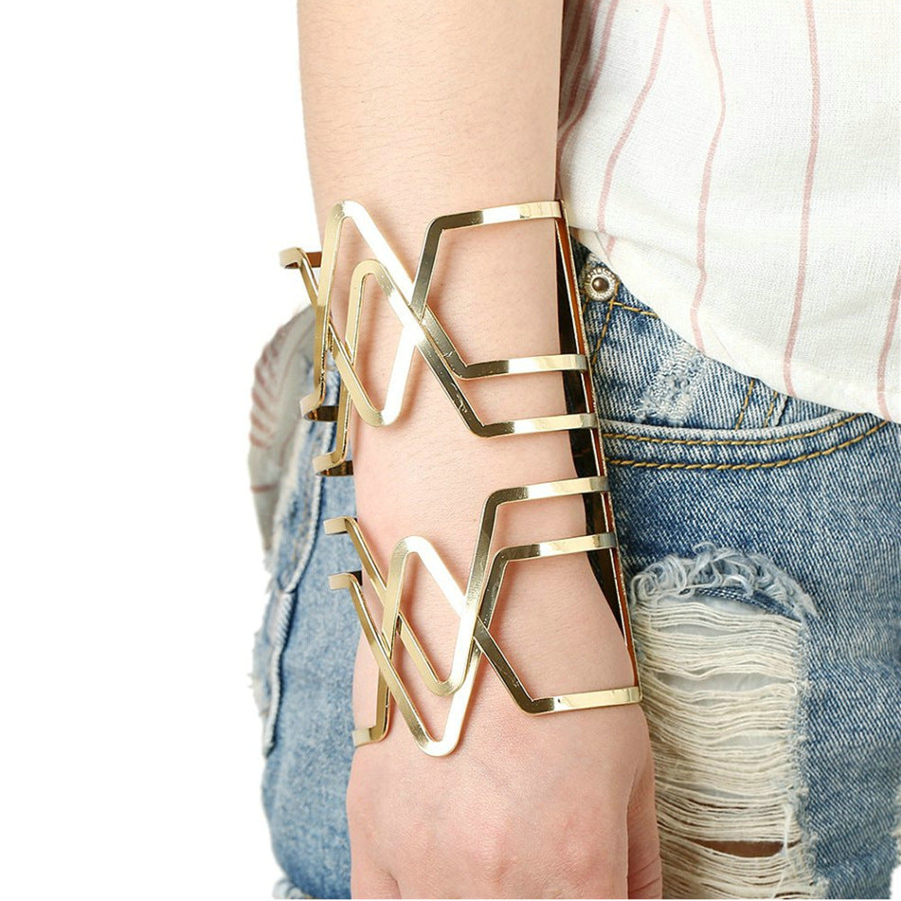 Vibrant Vienna Verve V-Shaped Punk Metal Bracelet