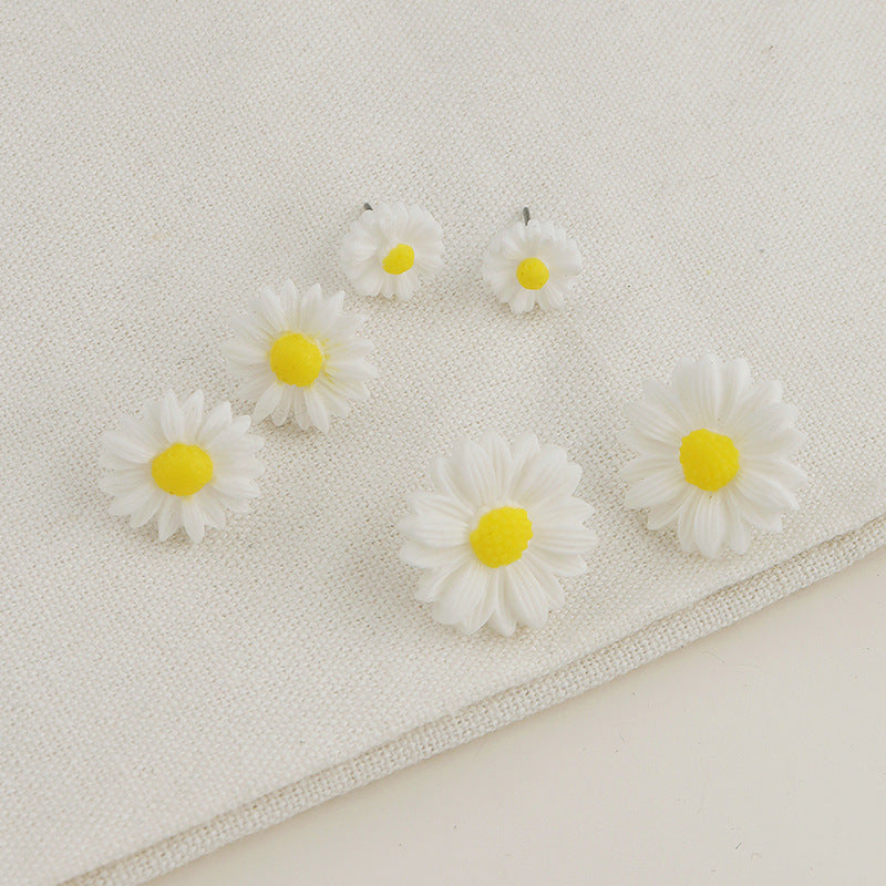 Daisy Blossom Trio Earrings: Vienna Verve Metal Fashion Jewelry Set