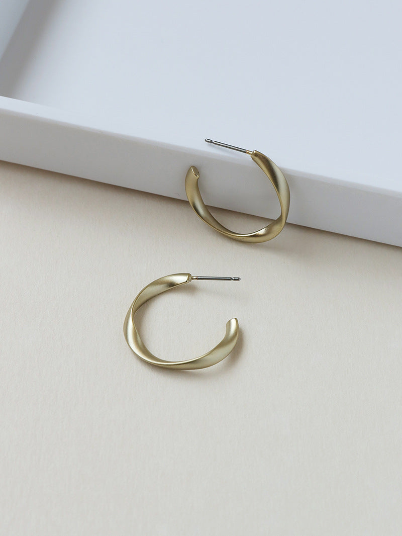 Matte Gold C-Shaped Metal Earrings - Vienna Verve Collection