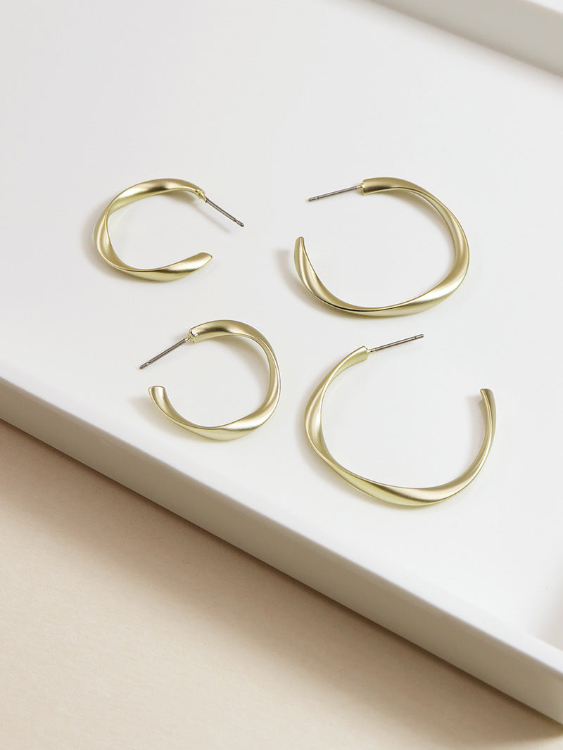 Matte Gold C-Shaped Metal Earrings - Vienna Verve Collection