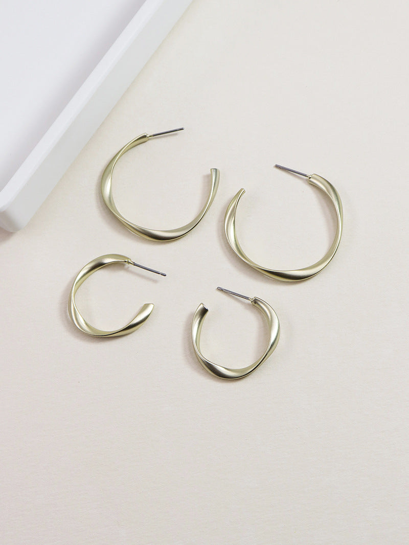 Matte Gold C-Shaped Metal Earrings - Vienna Verve Collection