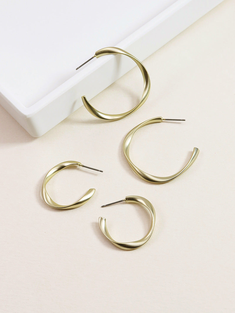 Matte Gold C-Shaped Metal Earrings - Vienna Verve Collection