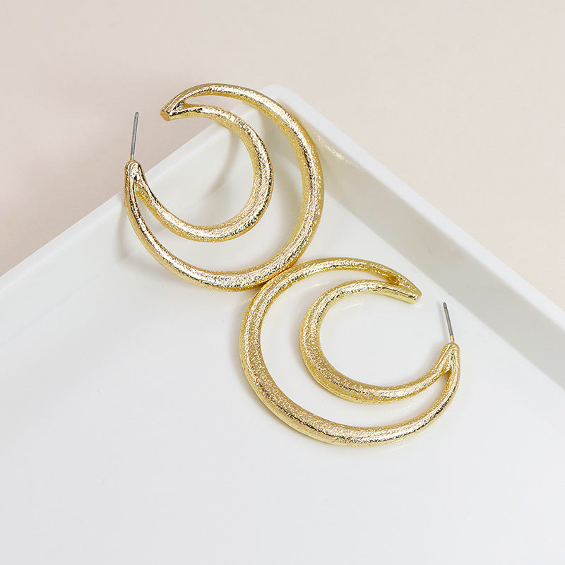 Geometric Moon C-Shaped Metal Earrings with Stylish European Touch