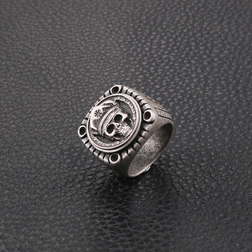 Warlord Skull Ring - Retro Stainless Steel Jewelry for Bold Men