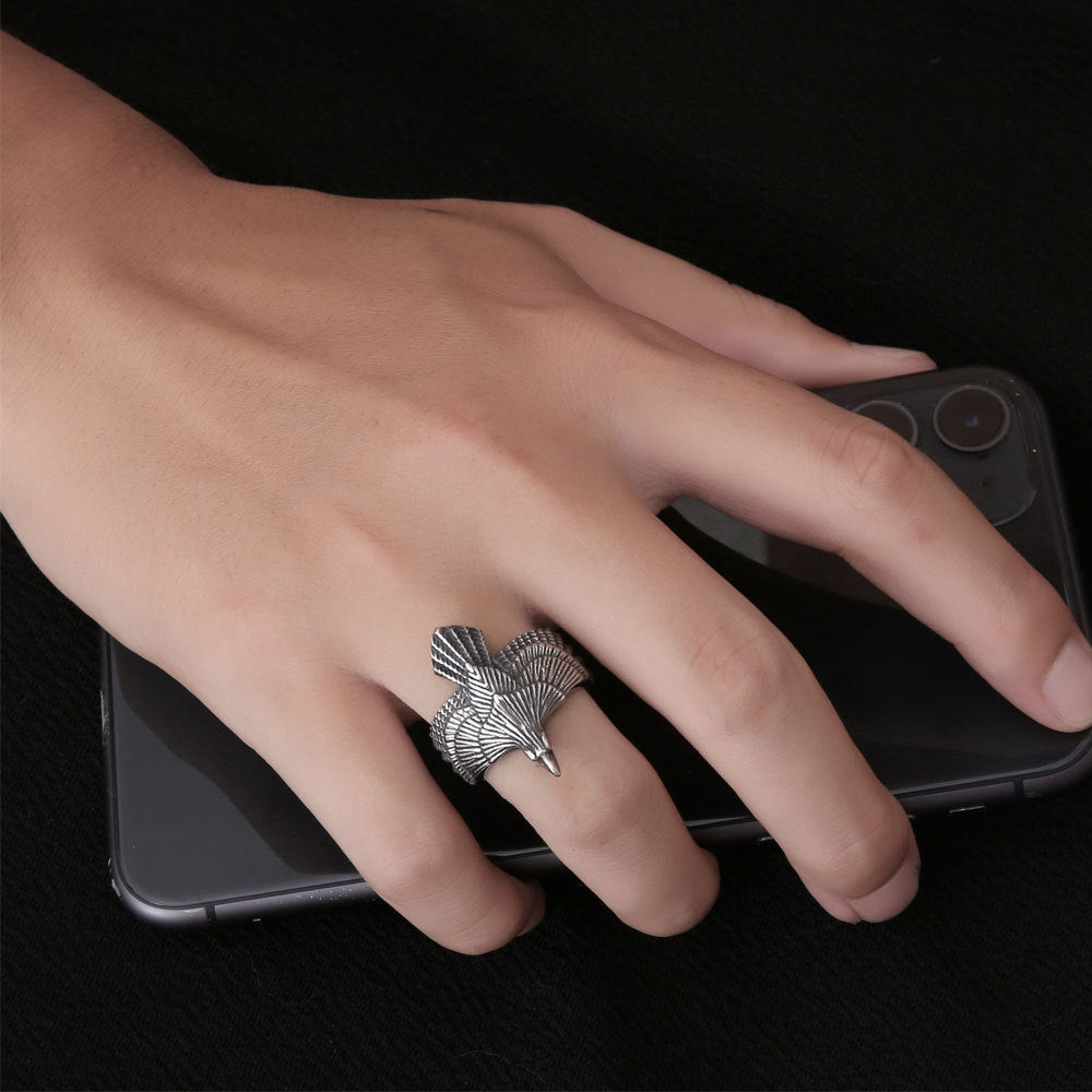 Vintage-Inspired Titanium Steel Flying Ring for Men - Creative Retro Bird Design Jewelry