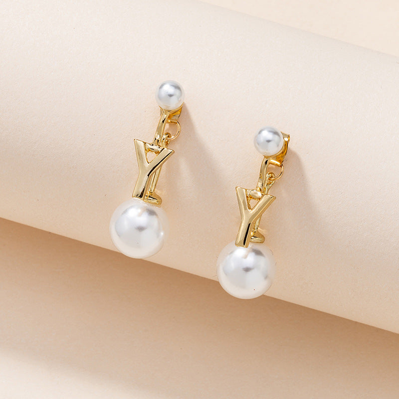 Chic Pearl Earrings - Vienna Verve Collection