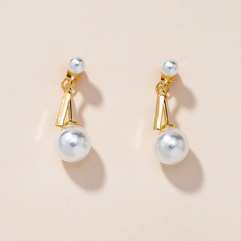 Chic Pearl Earrings - Vienna Verve Collection