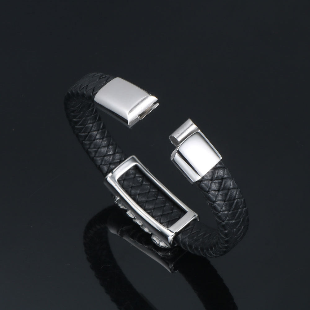 Personalized Retro Woven Leather Bracelet with Titanium Steel Scorpion Charm for Men