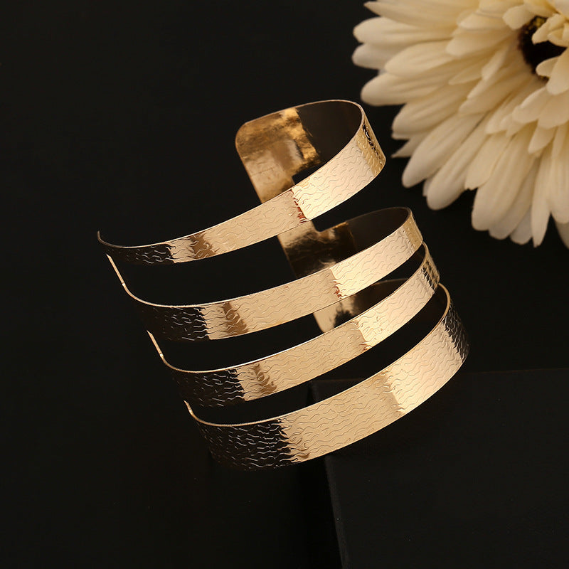 Exaggerated Personality Metal Bracelet with Versatile Hollow Design