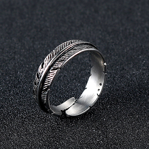 Stylish Titanium Steel Feather Ring - Personalized Retro Punk Jewelry for Men and Women