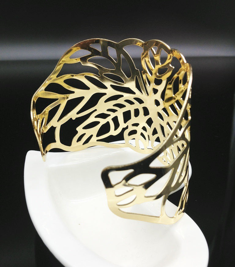 Golden Leaf Pattern Bracelet Set - Vienna Verve Collection