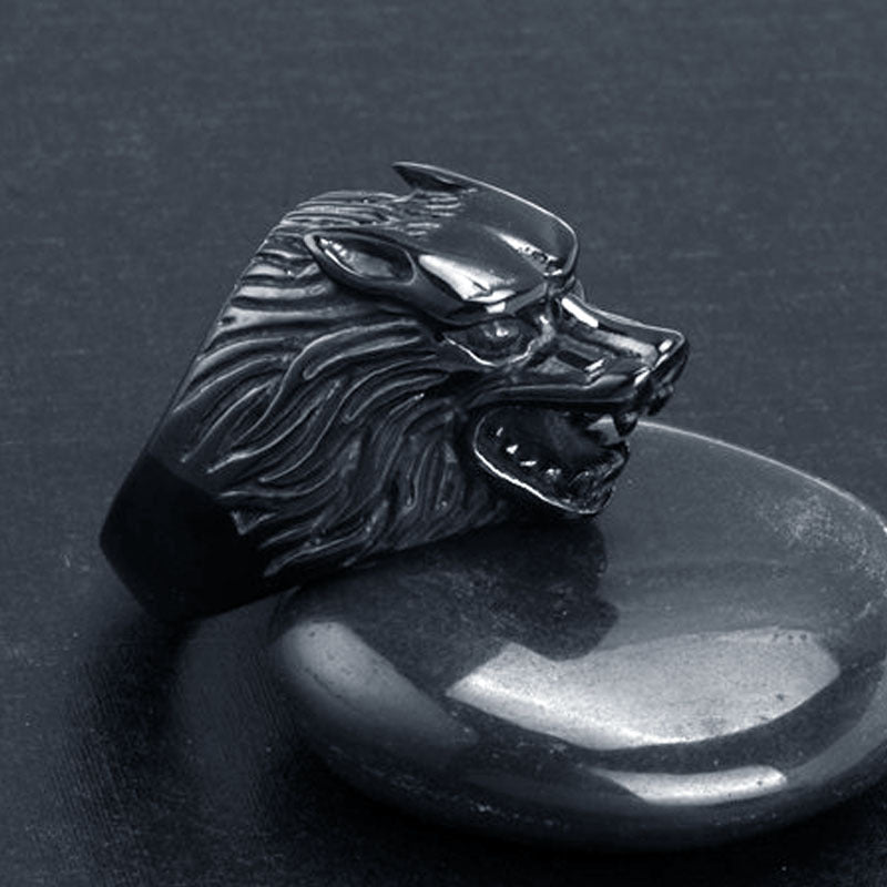 Titanium Steel Wolf Head Ring for Men - Bold Retro Jewelry Statement