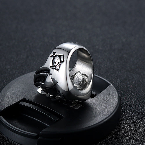 Titanium Steel V Face Clown Punk Ring - European and American Fashion Film-Inspired Jewelry for Men