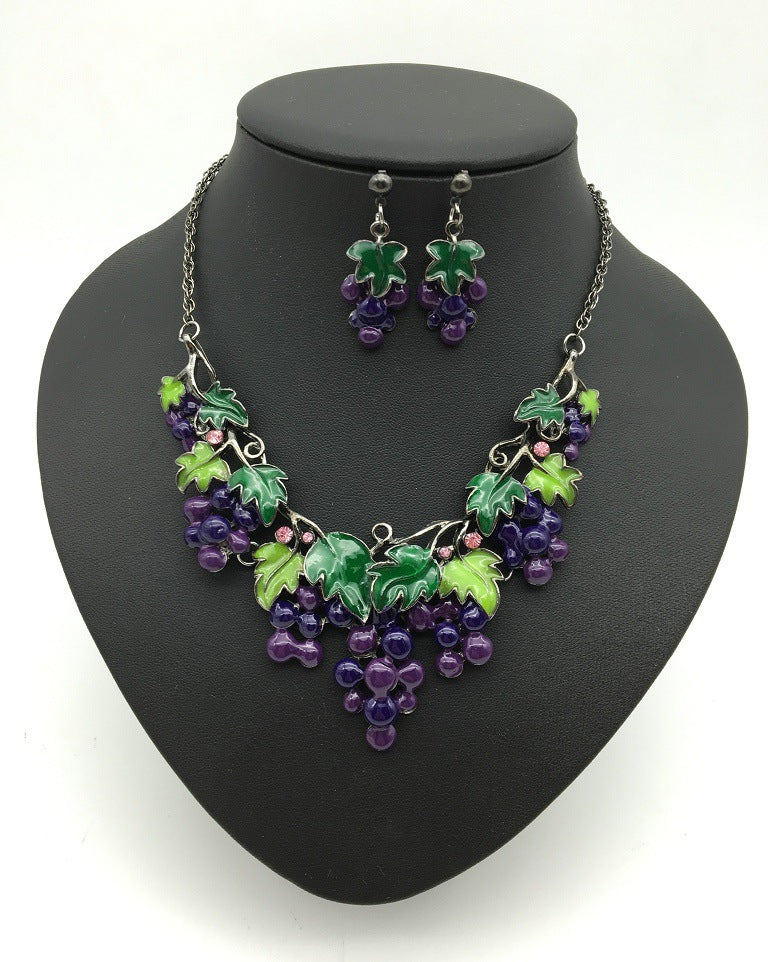 Elegant Oil Drop Grape Necklace and Earrings Set