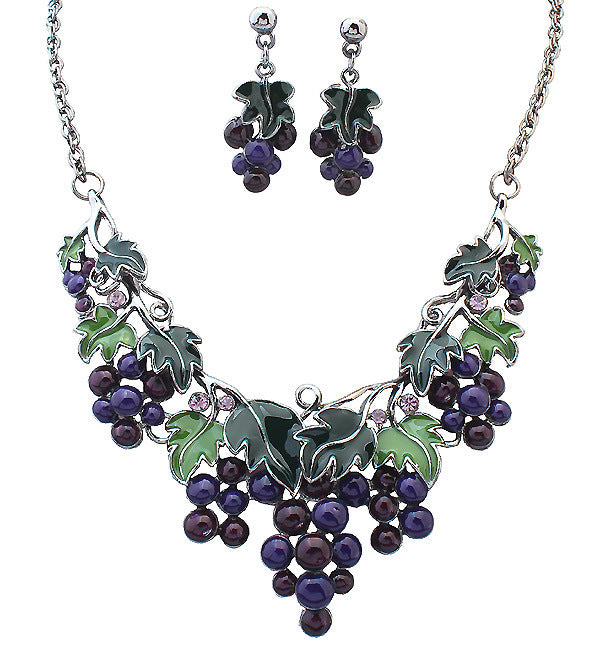 Elegant Oil Drop Grape Necklace and Earrings Set